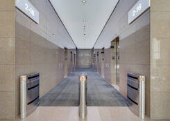 
                                	        One California Plaza
                                    