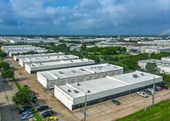 
                                	        Commerce Center Stafford
                                    